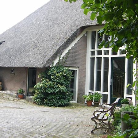 Bij Ons Op 20 Bed & Breakfast Nijeveen Bagian luar foto